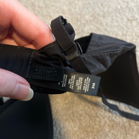 Skims Wireless Form Push Up Plunge Bra Size 34A Black - Picture 5 of 5